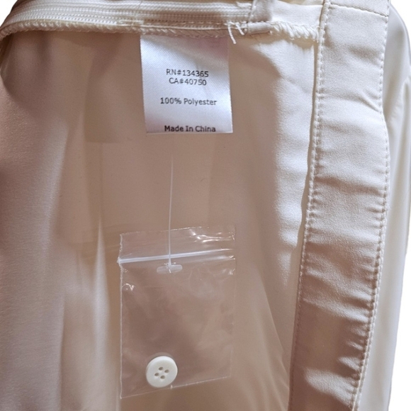 Byron Byron Lars Cream Twist Front Long Sleeve Satin Blouse Size 8 Classic - Picture 9 of 9